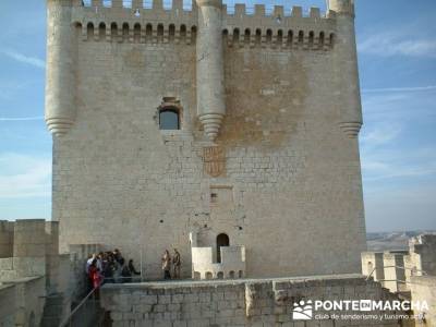 Castillo de Peñafiel  - Viaje enológica a Ribera del Duero; viaje senderismo